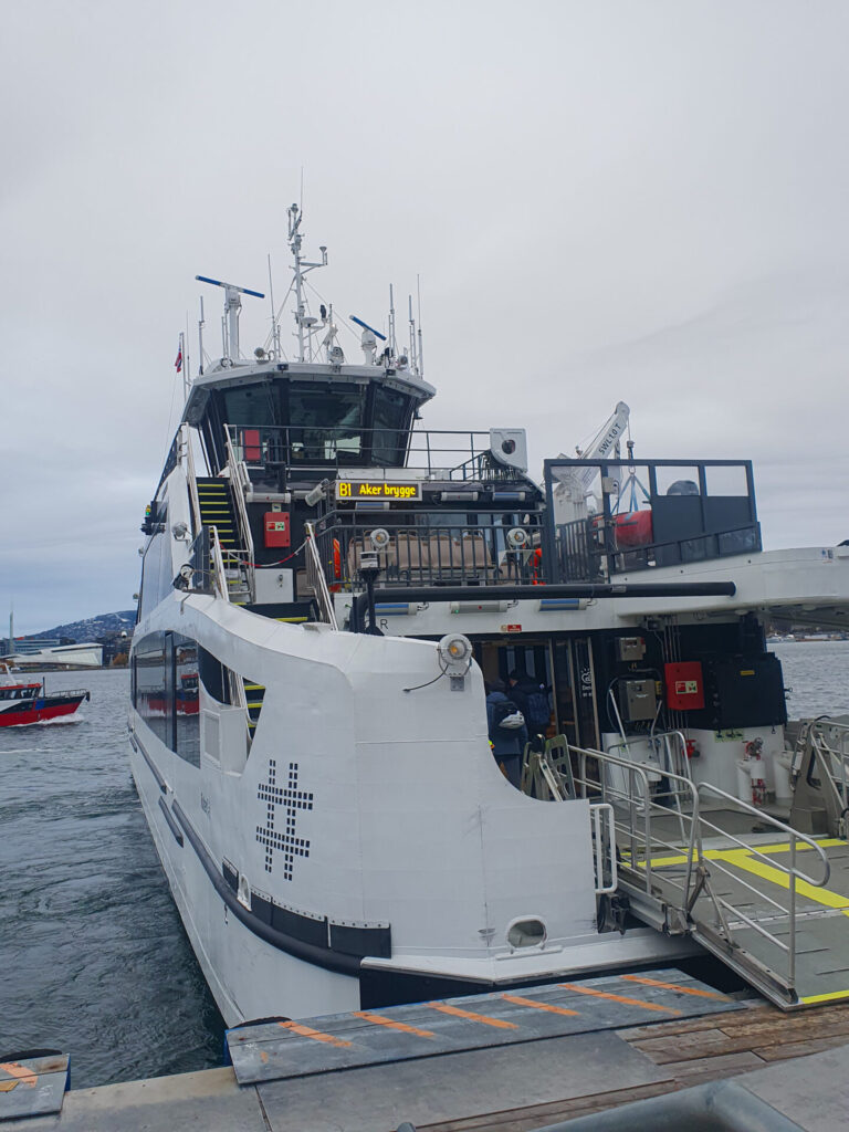 Oslo Boat Tour B1 ferry- traveloffscript