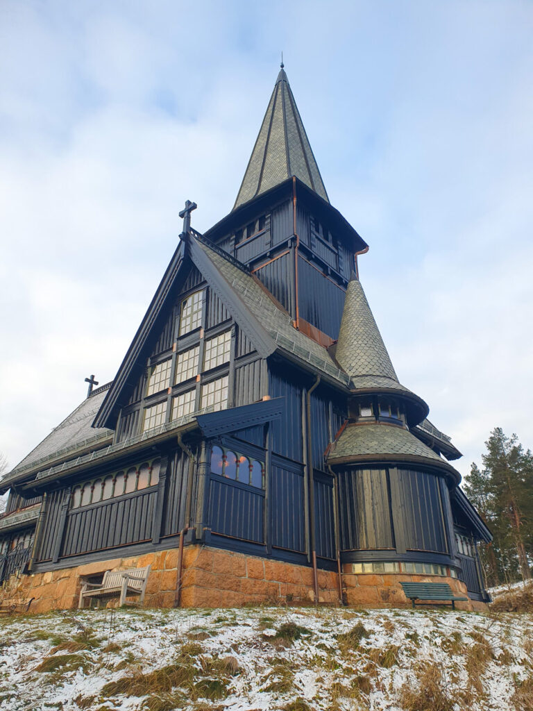 Oslo Holmenkollen Church - traveloffscript