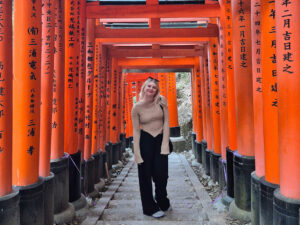 fujimiinari shrine bell - traveloffscript