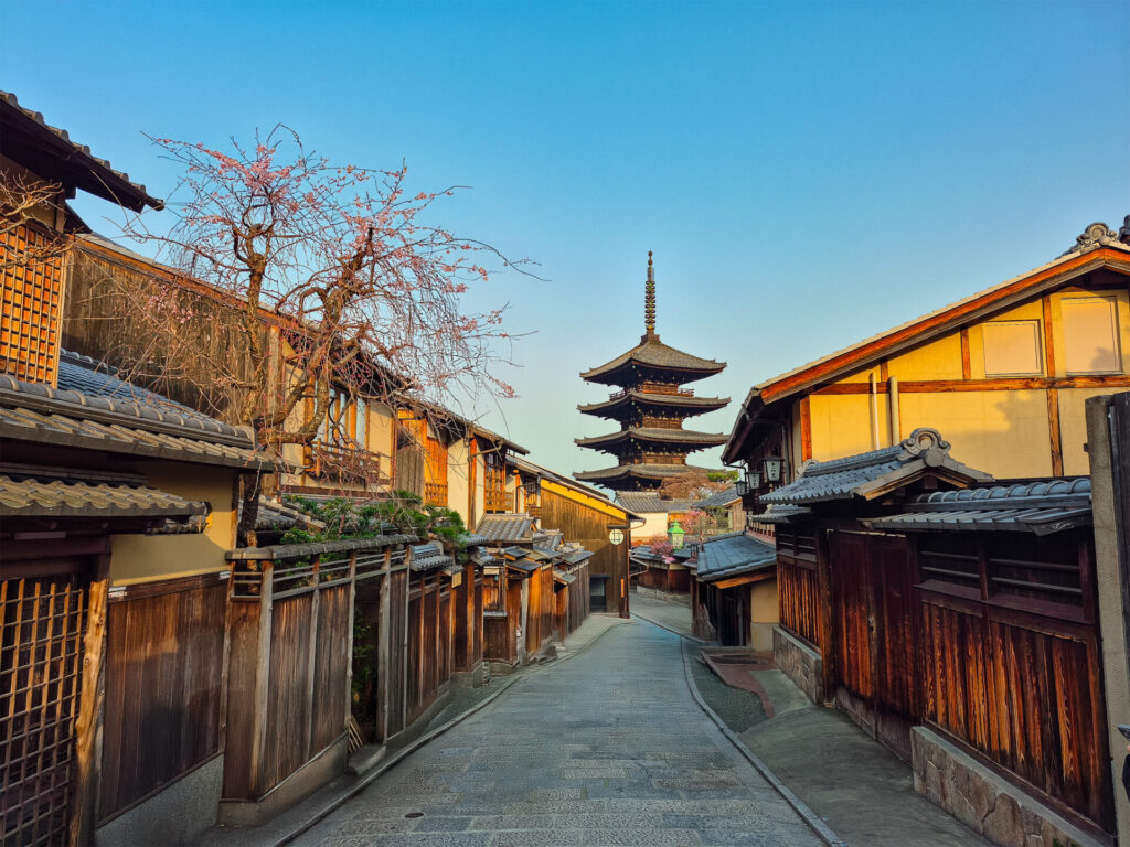 Sannanzaka Kyoto - traveloffscript