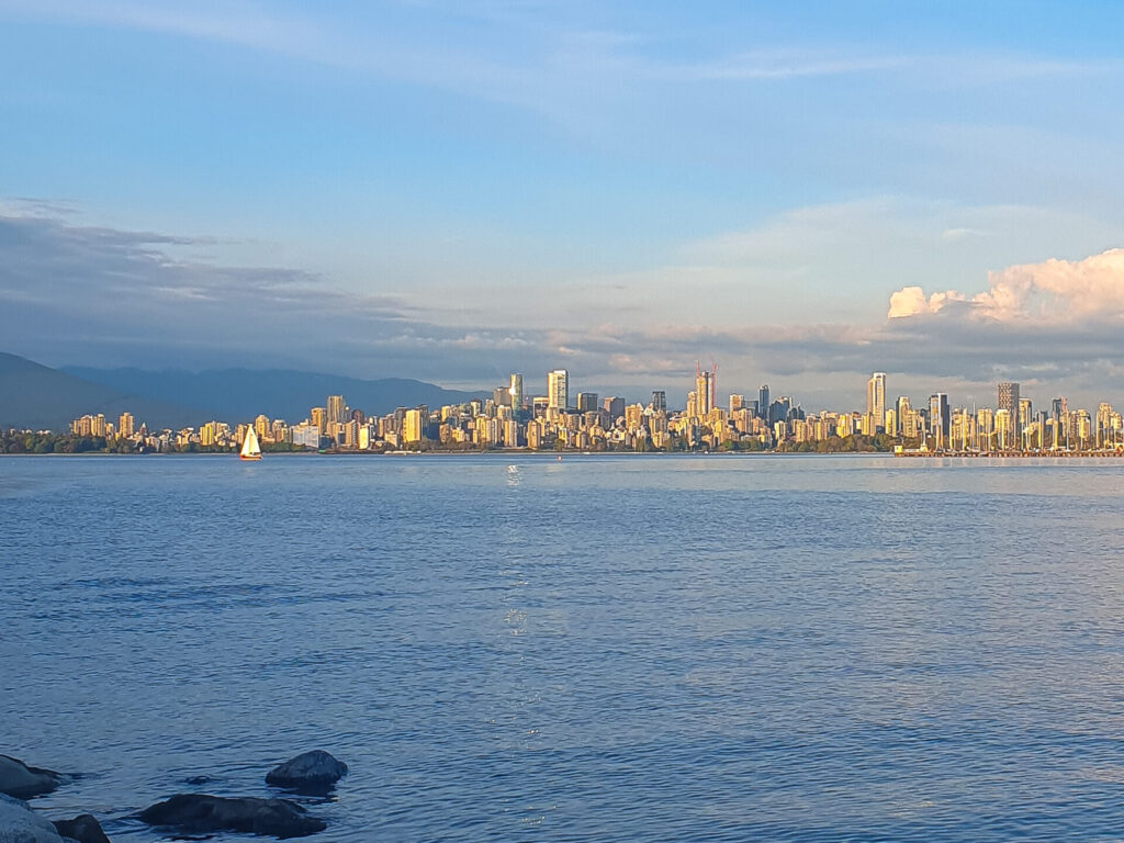 vancouver skyline - traveloffscript
