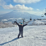 Bell snowboarding in Niseko - traveloffscript