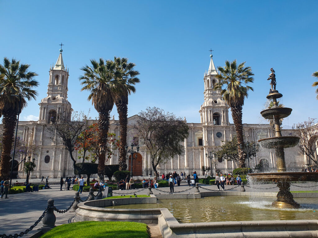 arequipa main square - traveloffscript