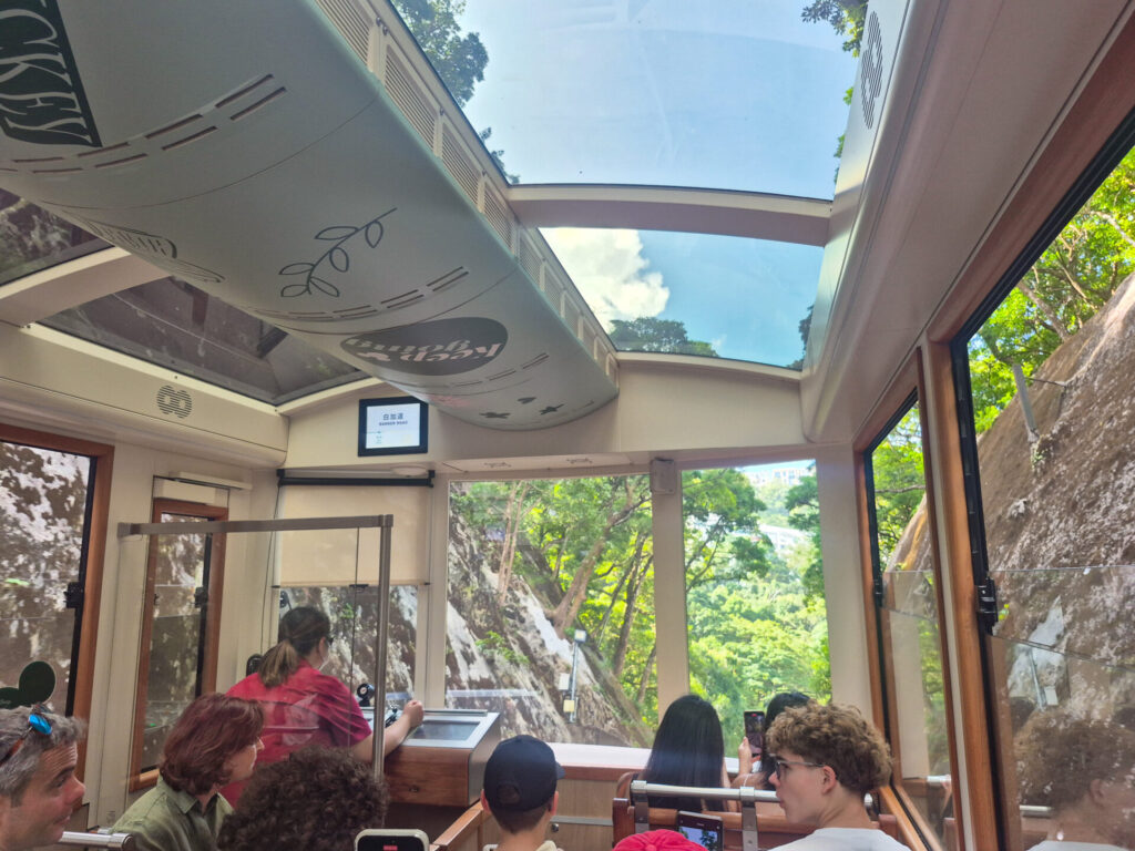 victoria peak tram hong kong