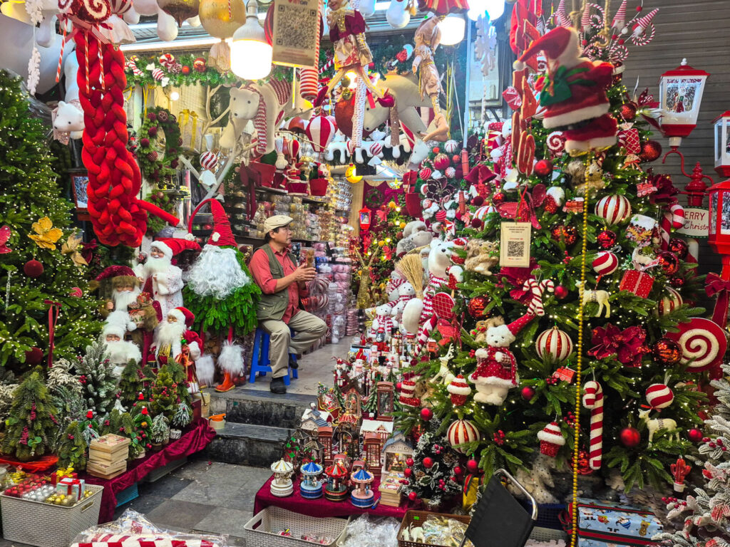 hanoi christmas street