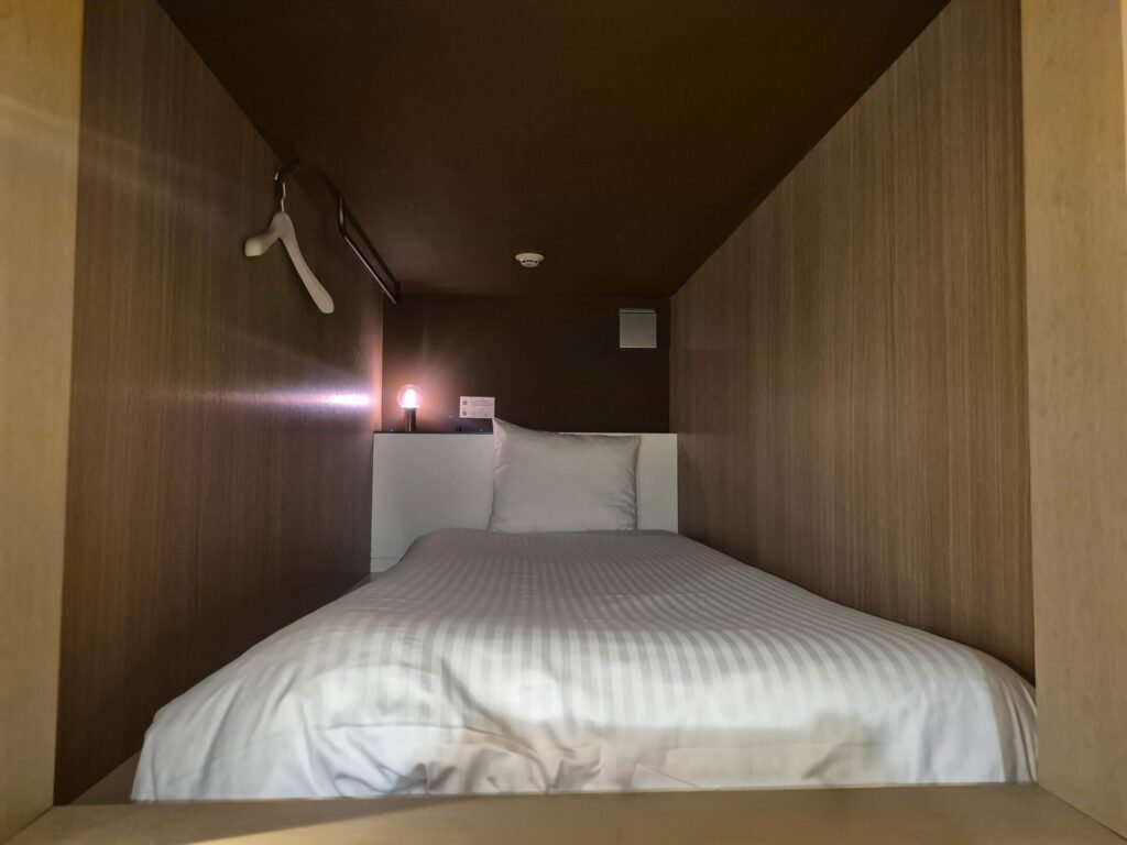 tokyo female capsule hotel