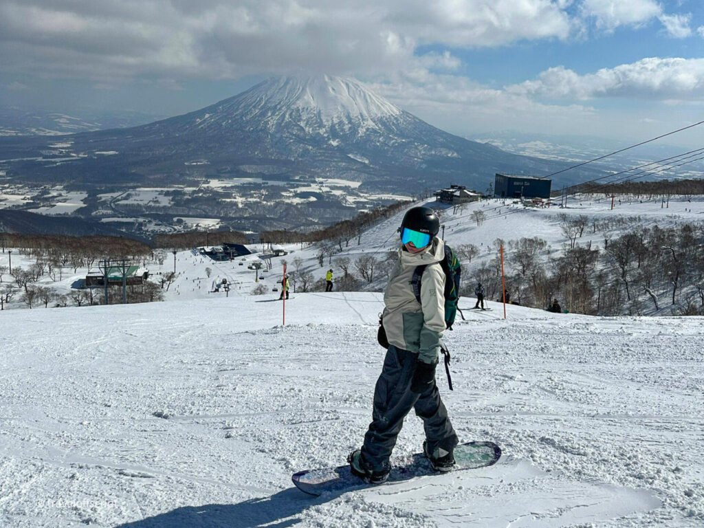 bell snowboard niseko japan
