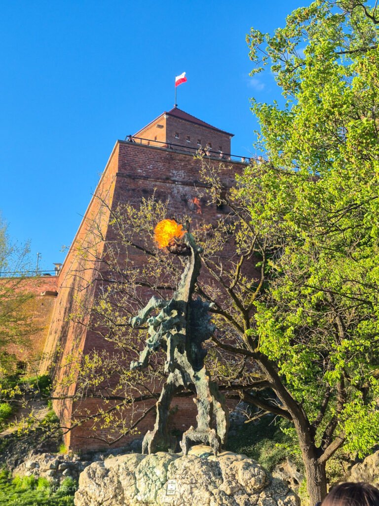 wawel dragon fire krakow